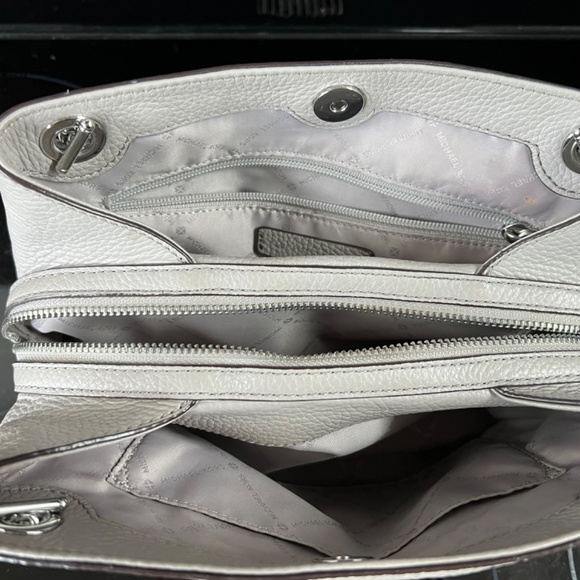 Handbag - Picture 5 of 8